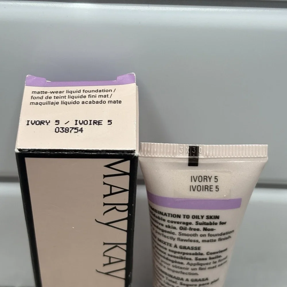 Mary Kay Timewise Foundation Matte Wear New In Box‎ Combination To Oily Ivory 5 - Picture 2 of 8